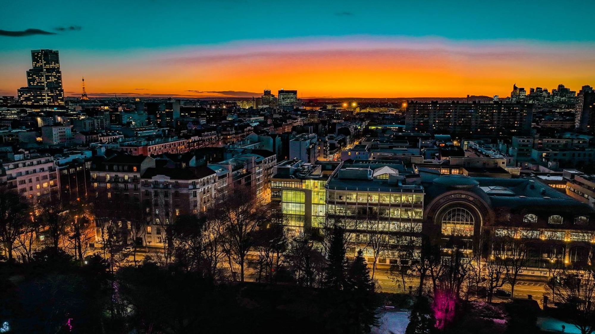 Voco Paris - Porte De Clichy, An Ihg Hotel Eksteriør bilde