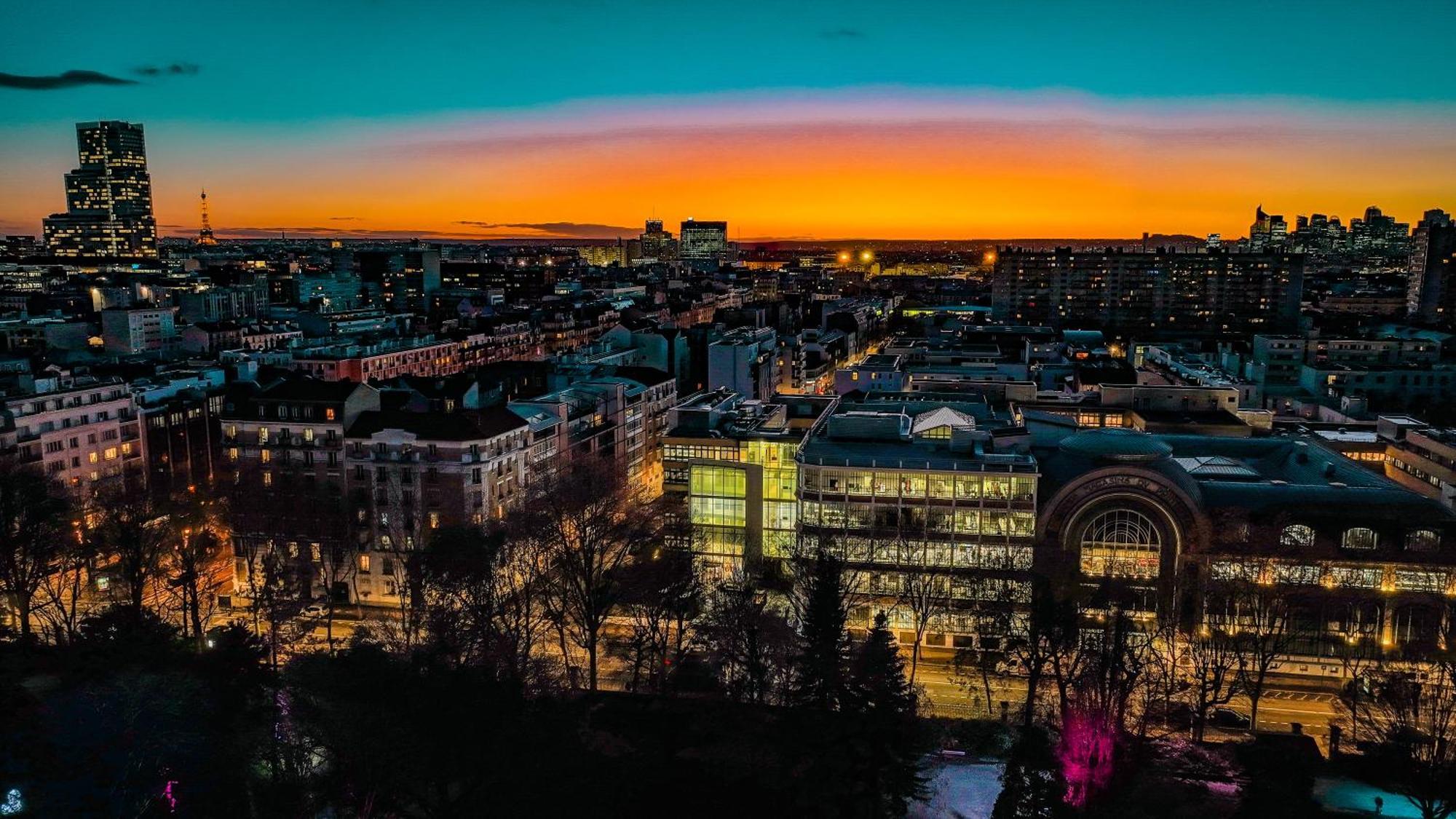 Voco Paris - Porte De Clichy By Ihg Eksteriør bilde